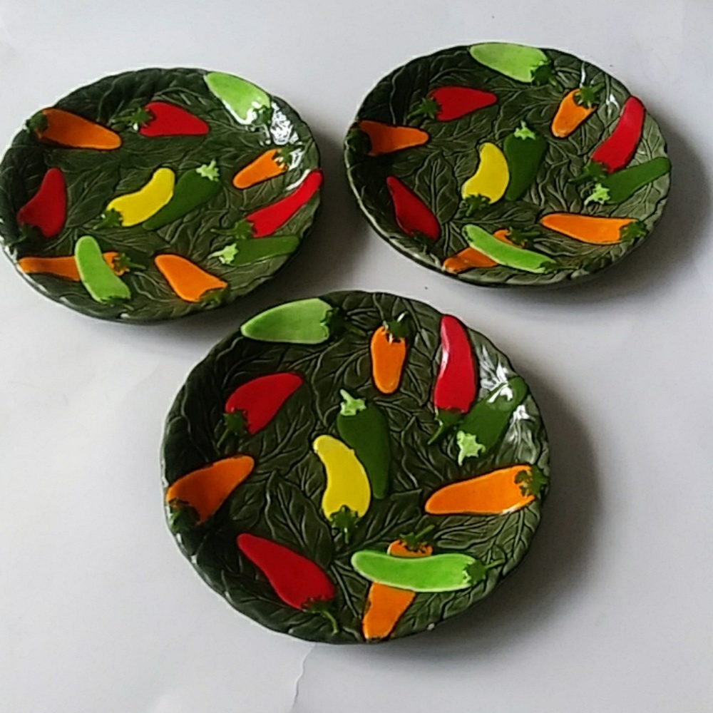 THE HALDON GROUP VINTAGE "PEPPER" SALAD PLATES